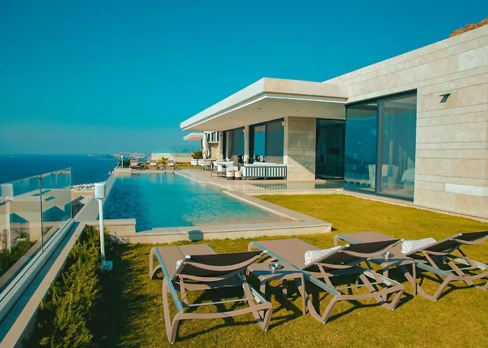 Luxury In With Breathtaking Views Willa