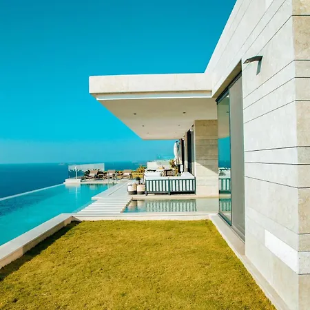 Luxury In With Breathtaking Views *