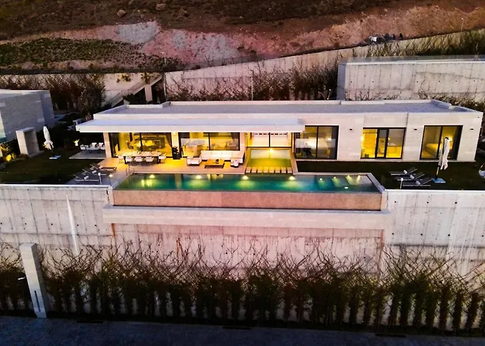 Luxury In With Breathtaking Views Vilă *